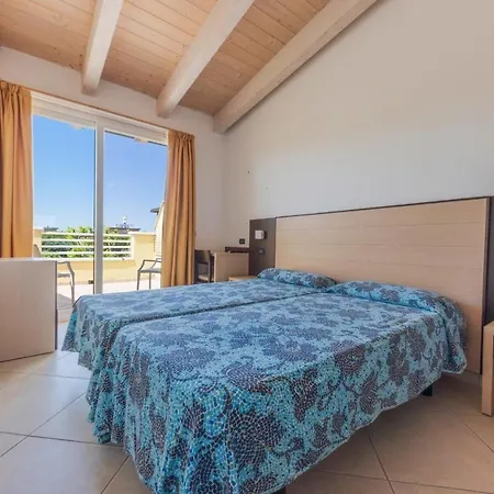 Renadoro Aparthotel 3*